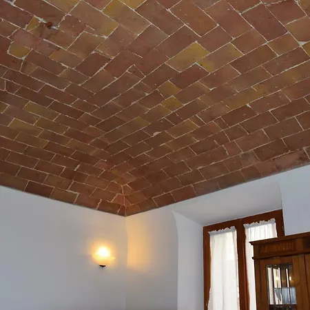 Polino Apartment *