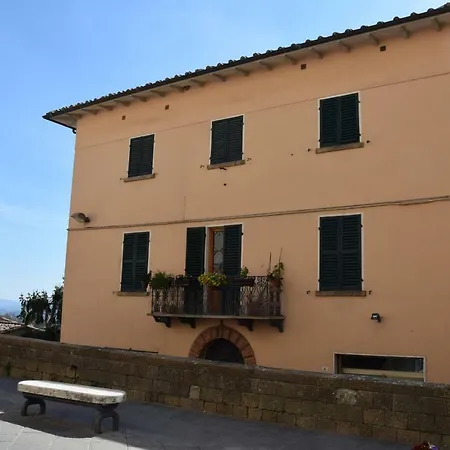 Polino Apartment *